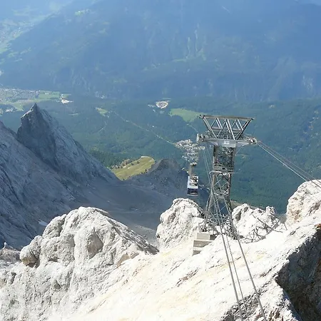 凯瑟琳度假屋 *